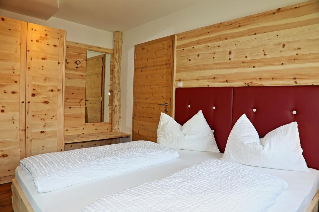 Hotel Olympia Sarentino Habitación foto