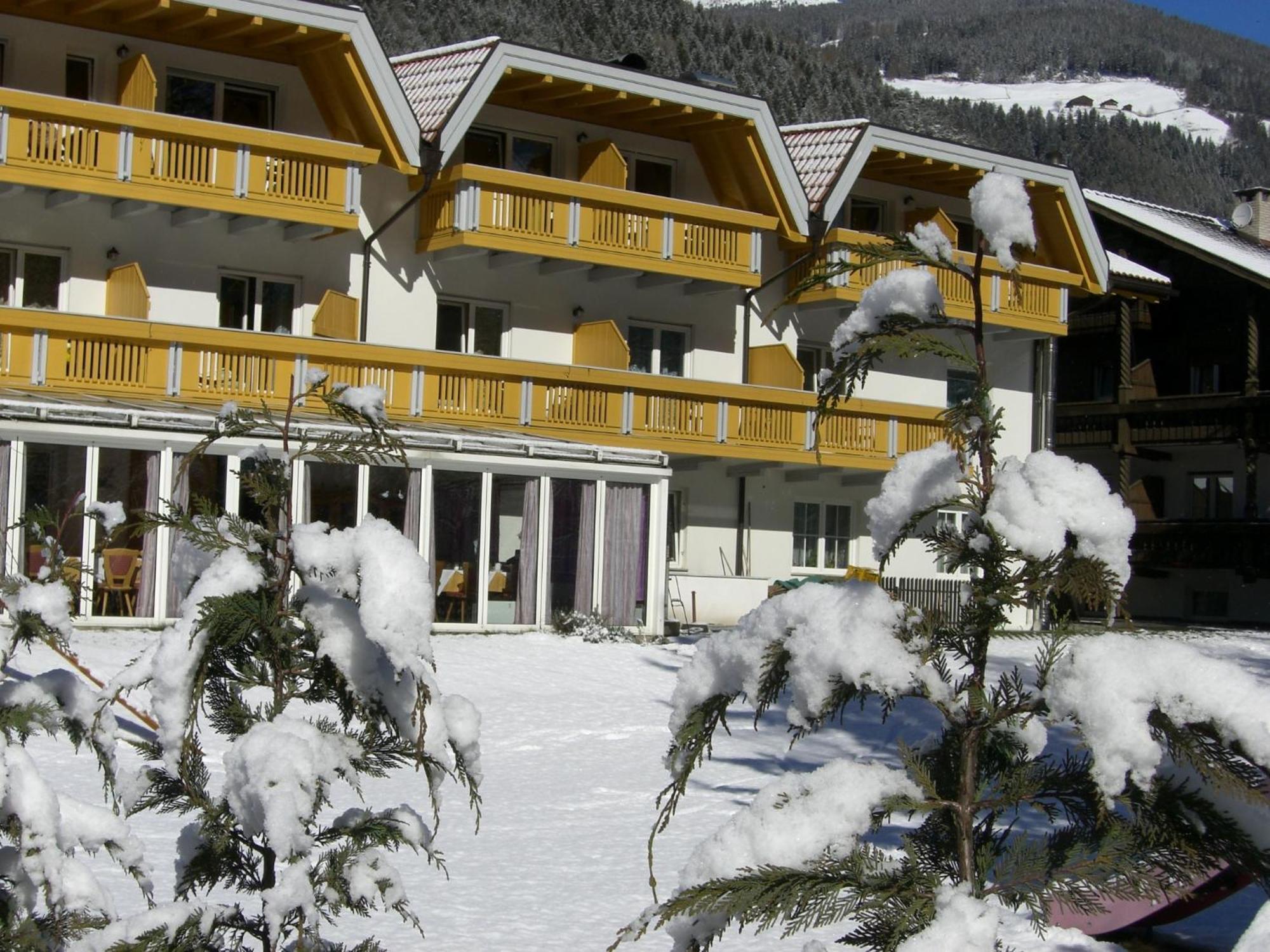 Hotel Olympia Sarentino Exterior foto